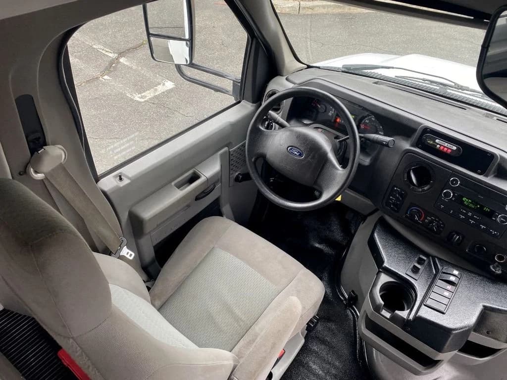 2015 Ford E-350 Wheelchair Shuttle Bus - Image 22