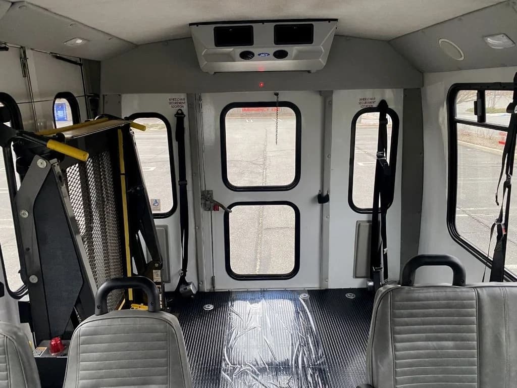 2015 Ford E-350 Wheelchair Shuttle Bus - Image 35