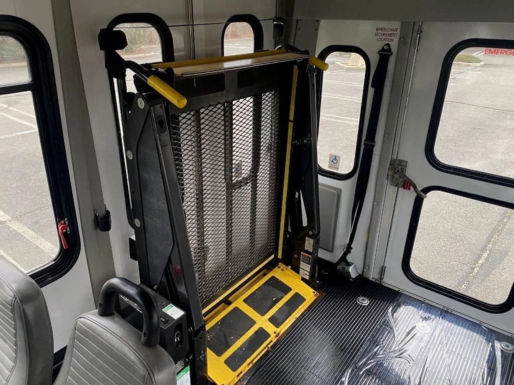 2015 Ford E-350 Wheelchair Shuttle Bus - Image 36