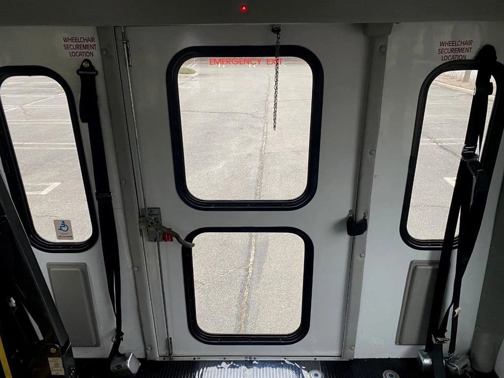 2015 Ford E-350 Wheelchair Shuttle Bus - Image 38
