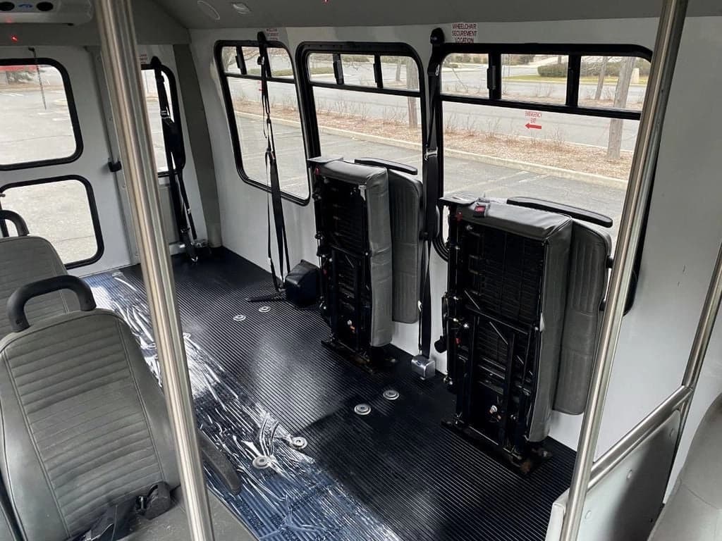 2015 Ford E-350 Wheelchair Shuttle Bus - Image 8