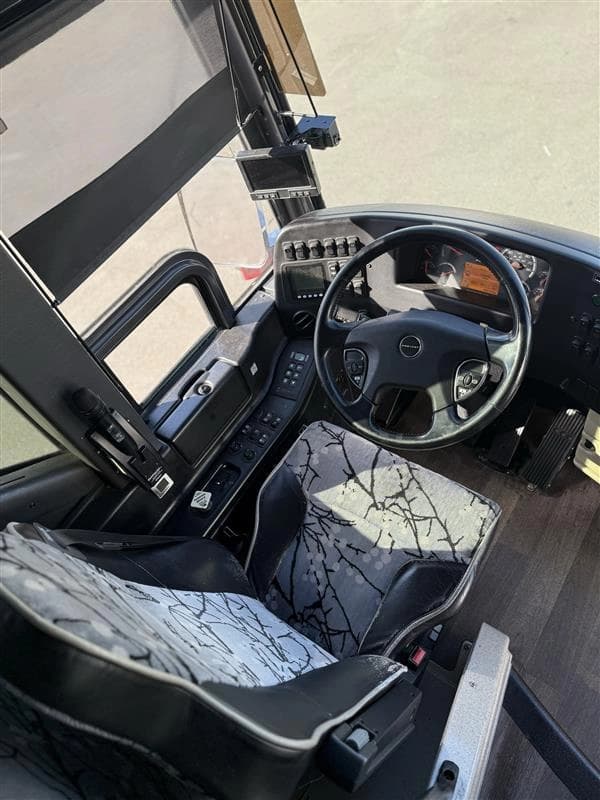 2017 Prevost H3-45 Coach Bus - Image 7