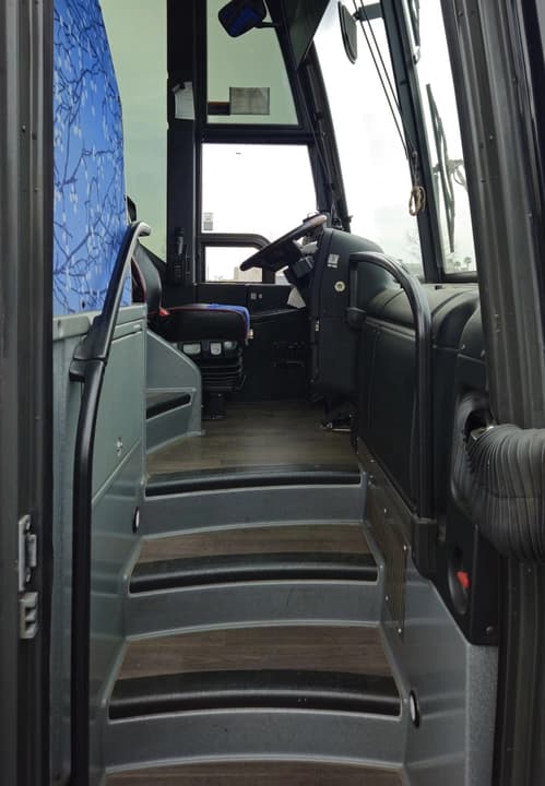 2020 Prevost H3-45 Coach Bus - Image 5