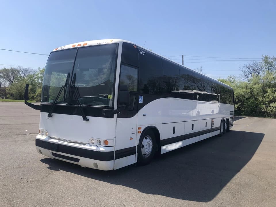 2012 Prevost X3-45 WCL Coach - Image 1