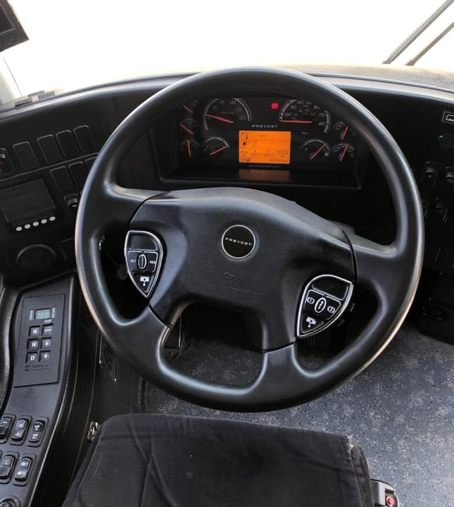 2012 Prevost X3-45 WCL Coach - Image 7