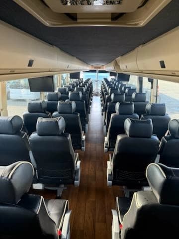 2015 Prevost H3-45 WCL Coach - Image 9