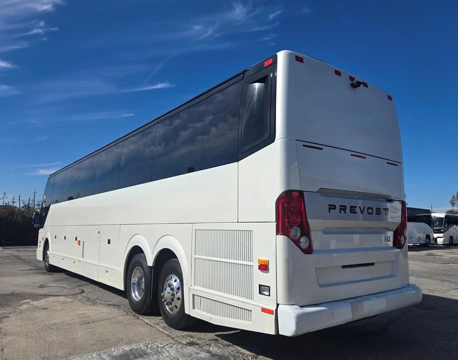 2019 Prevost H3-45 WCL Coach - Image 4