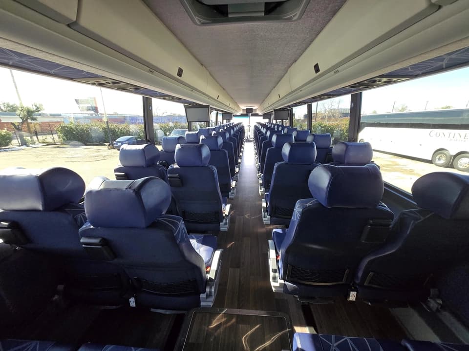 2020 Prevost H3-45 Coach - Image 10