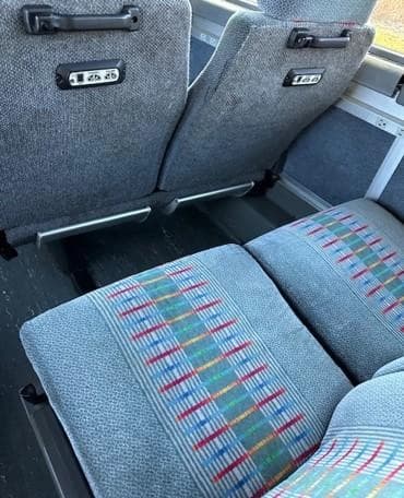 2006 Prevost H3-45 Coach Bus - Image 10