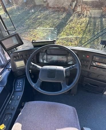 2006 Prevost H3-45 Coach Bus - Image 6