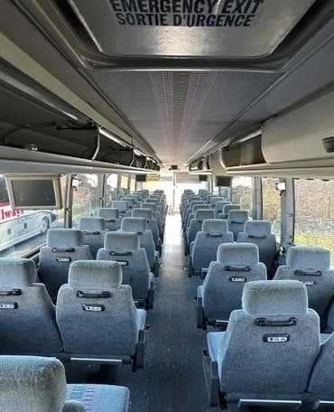 2006 Prevost H3-45 Coach Bus - Image 8