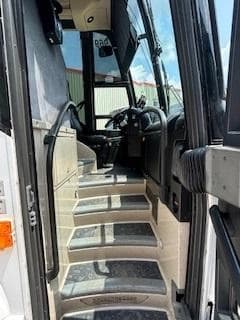 2012 Prevost H3-45 Coach Bus - Image 6