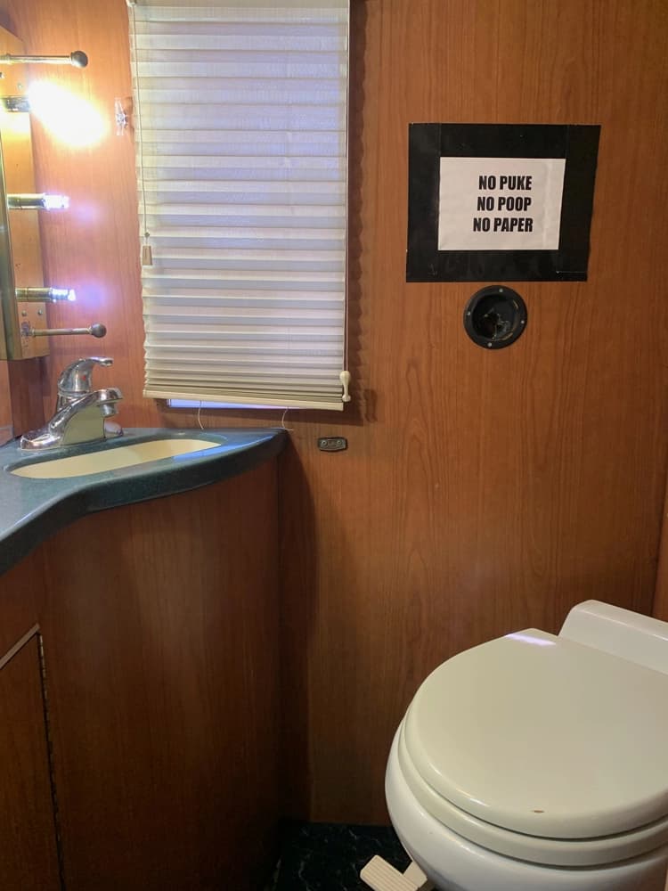 1993 Eagle Model 15 Motorcoach - Image 14