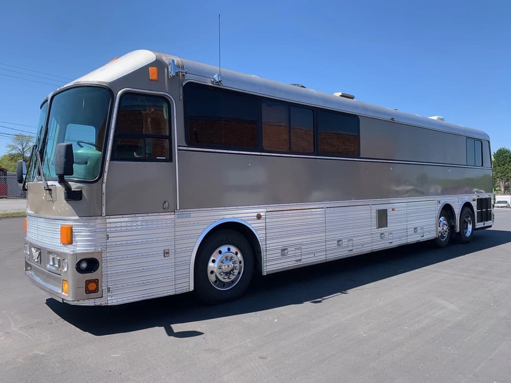 1993 Eagle Model 15 Motorcoach - Image 7