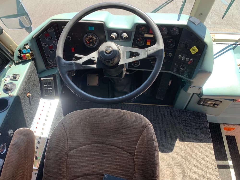 1993 Eagle Model 15 Motorcoach - Image 10