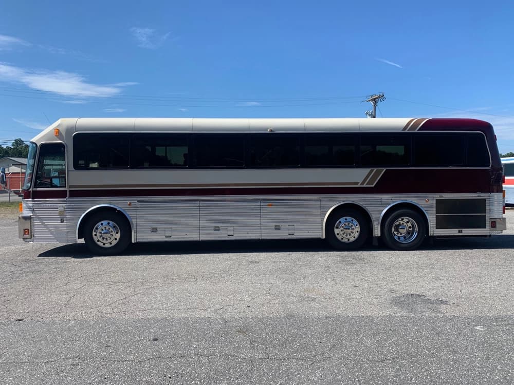 1996 Eagle Model 15 Coach Bus - Image 6