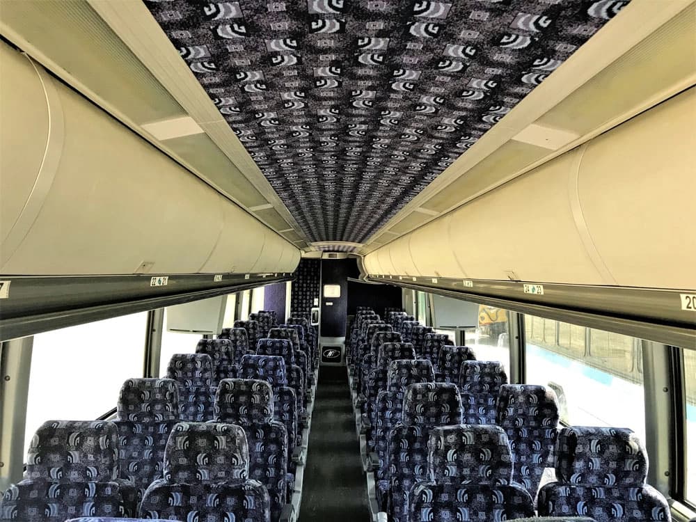 2008 MCI J4500 Coach - Image 6