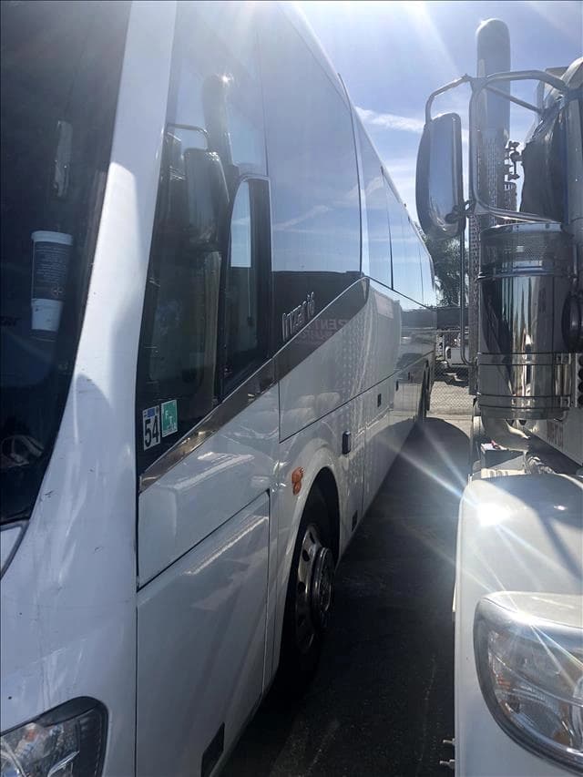 2016 Irizar 45 Coach Bus - Image 29