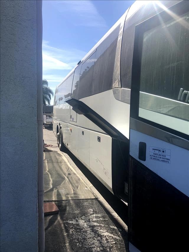 2016 Irizar 45 Coach Bus - Image 30