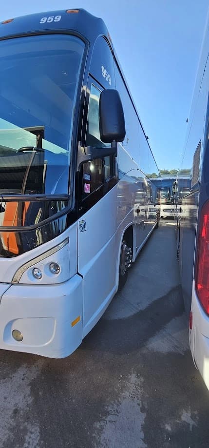 2018 MCI J4500 Coach Bus - Image 10