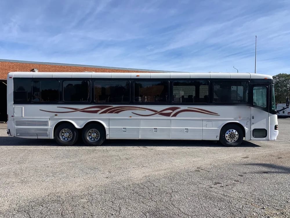 2001 Bluebird LTC40 Coach Bus - Image 2