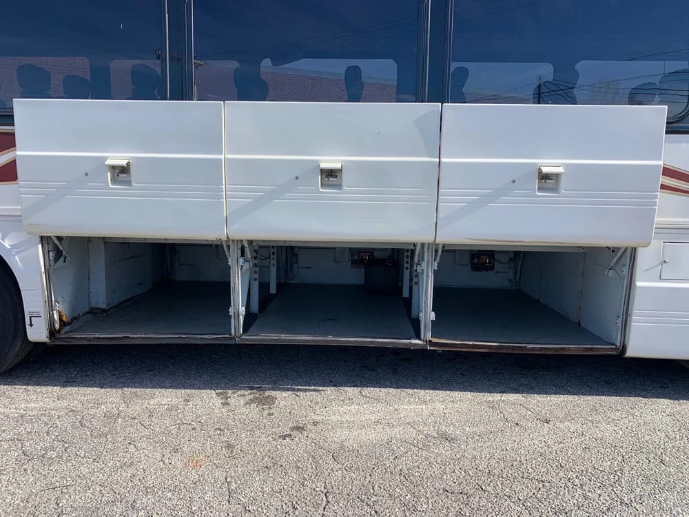 2001 Bluebird LTC40 Coach Bus - Image 14