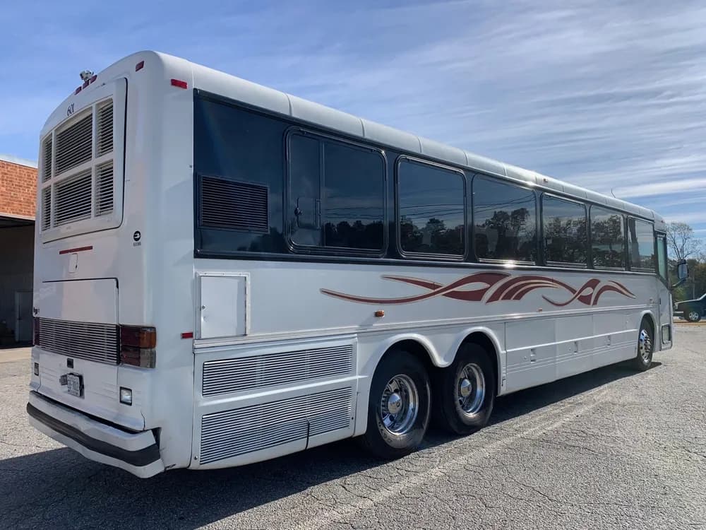 2001 Bluebird LTC40 Coach Bus - Image 3