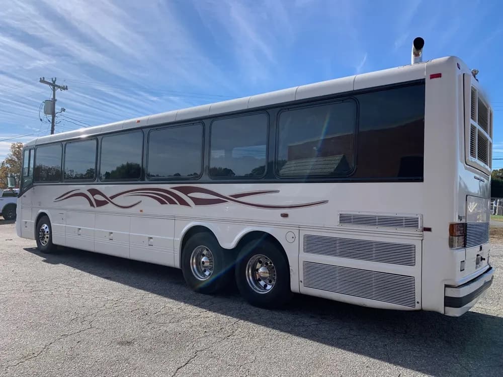 2001 Bluebird LTC40 Coach Bus - Image 5