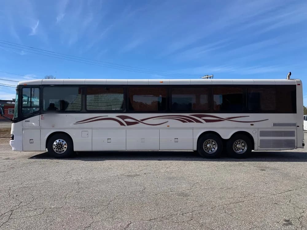 2001 Bluebird LTC40 Coach Bus - Image 6