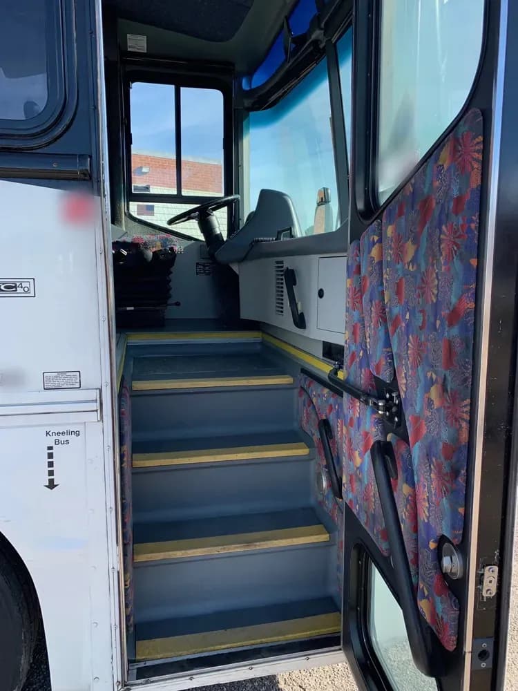 2001 Bluebird LTC40 Coach Bus - Image 9