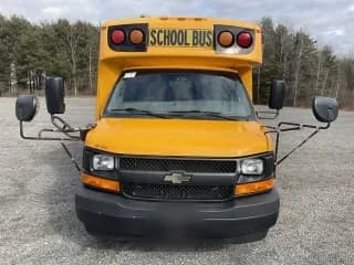 2017 Chevrolet Girardin bus