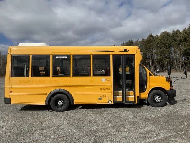 2017 Chevrolet Girardin Cutaway School Bus - Image 4