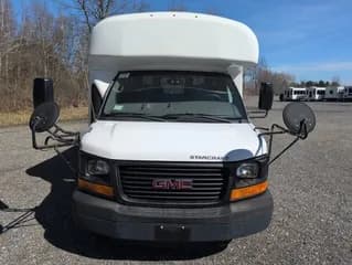 2013 Chevrolet Starcraft bus
