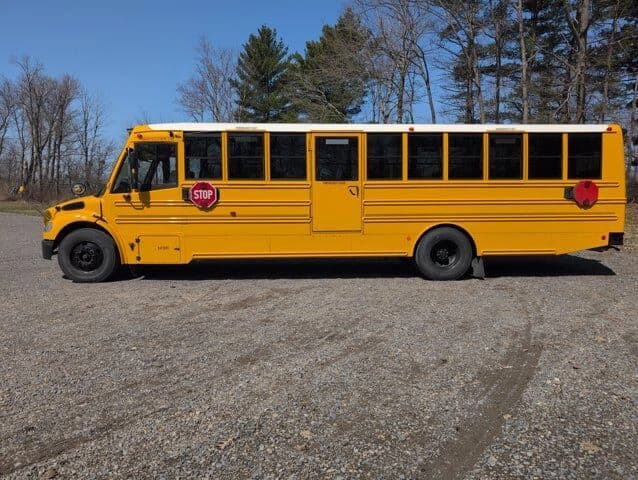 2019 Freightliner Thomas School Bus - Image 2