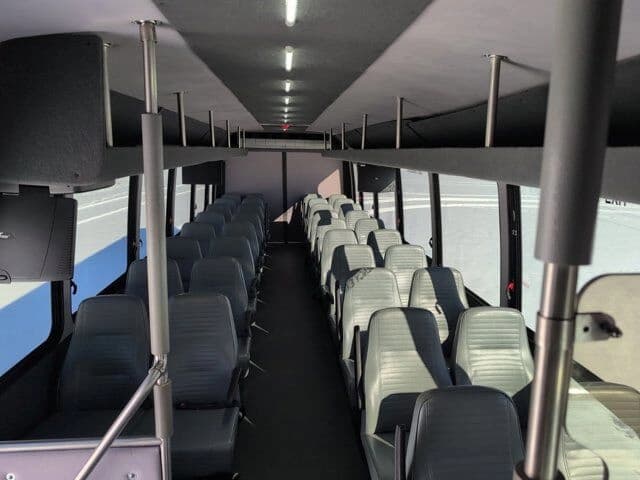 2018 Ford Starcraft Shuttle Bus - Image 7