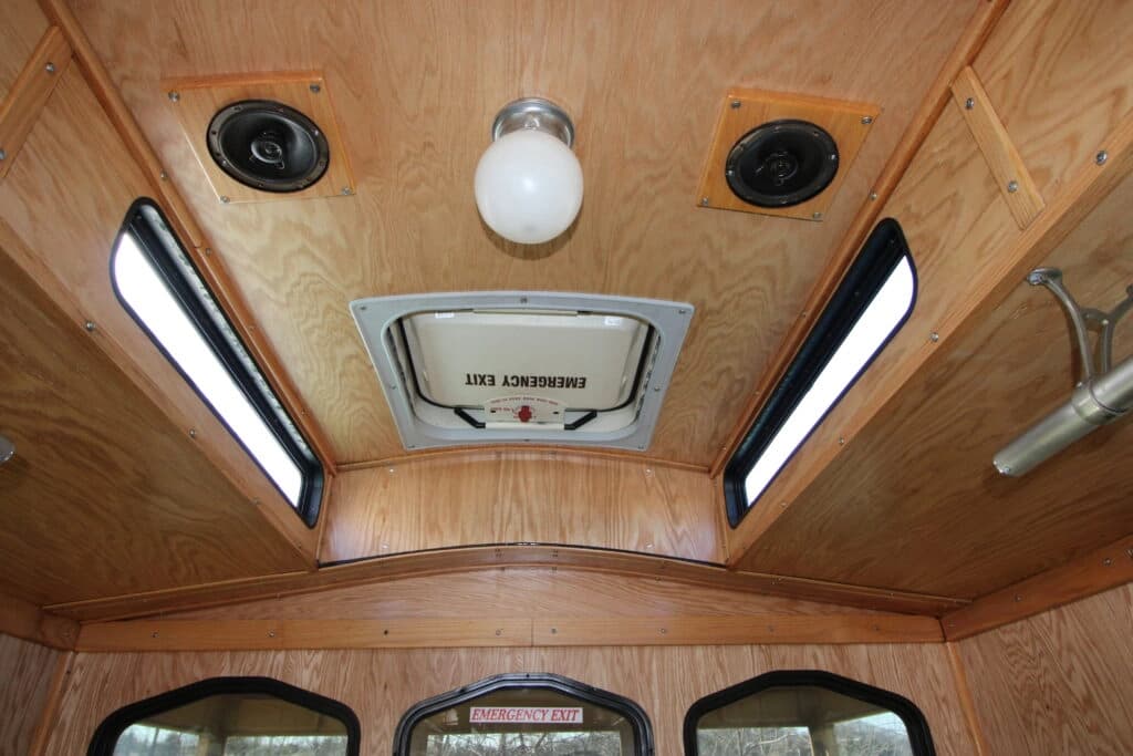 2010 Hometown Mainstreet 228 Trolley Bus - Image 12