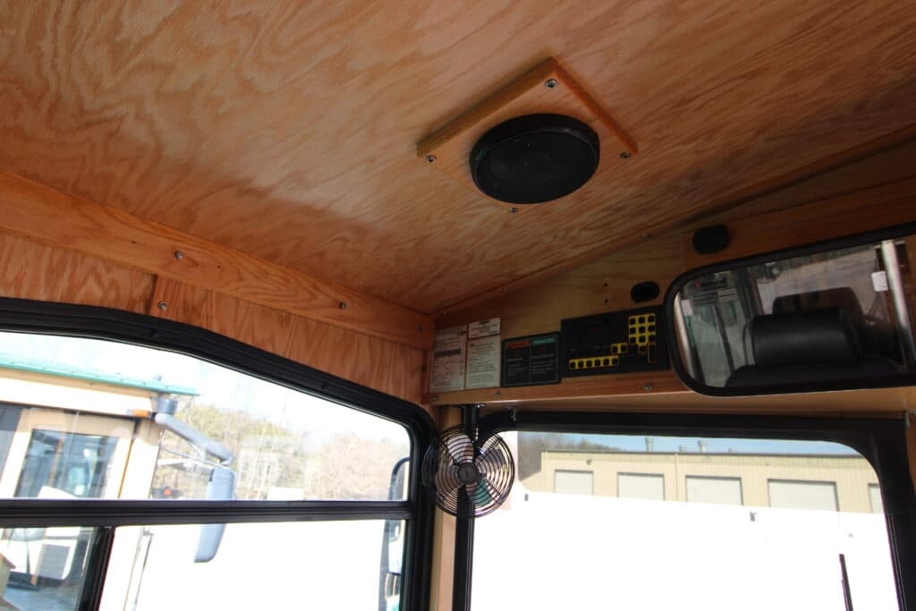 2010 Hometown Mainstreet 228 Trolley Bus - Image 19