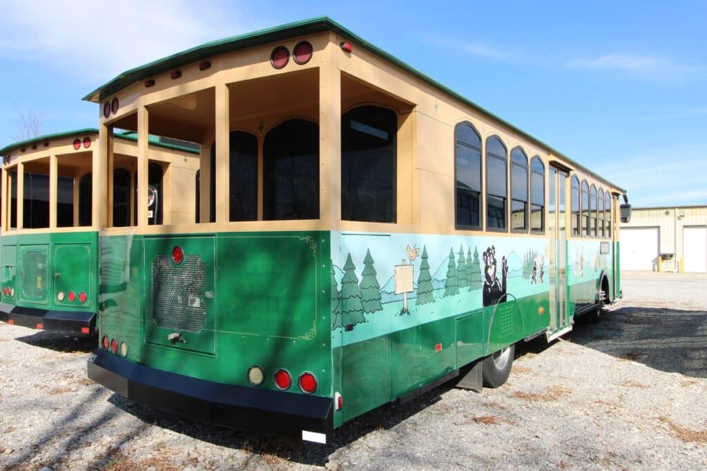 2010 Hometown Mainstreet 228 Trolley Bus - Image 3