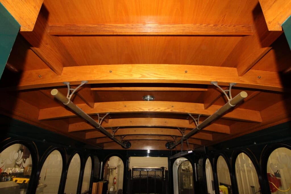 2004 Freightliner MB55 Trolley Bus - Image 4