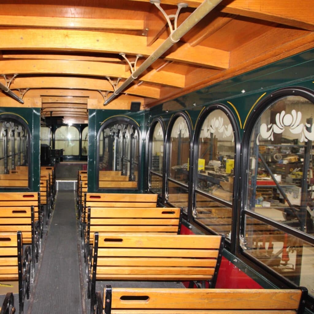 2004 Freightliner MB55 Trolley Bus - Image 6