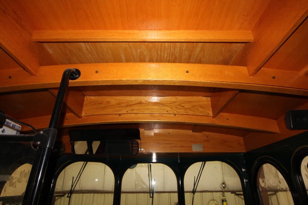 2004 Freightliner MB55 Trolley Bus - Image 7