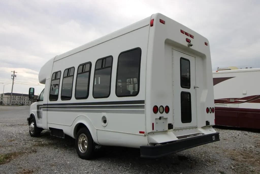 2012 Chevrolet Express 4500 Shuttle Bus - Image 3