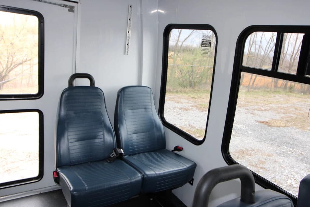 2012 Chevrolet Express 4500 Shuttle Bus - Image 7