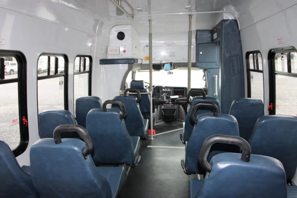2012 Chevrolet Express 4500 Shuttle Bus - Image 8