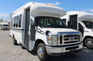 2011 Ford E-450 bus