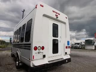 2011 Ford E-450 bus