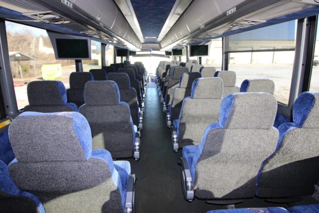2011 MCI J4500 Coach - Image 7