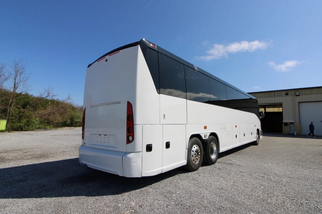 2013 MCI J4500 – VIP Coach - Image 2