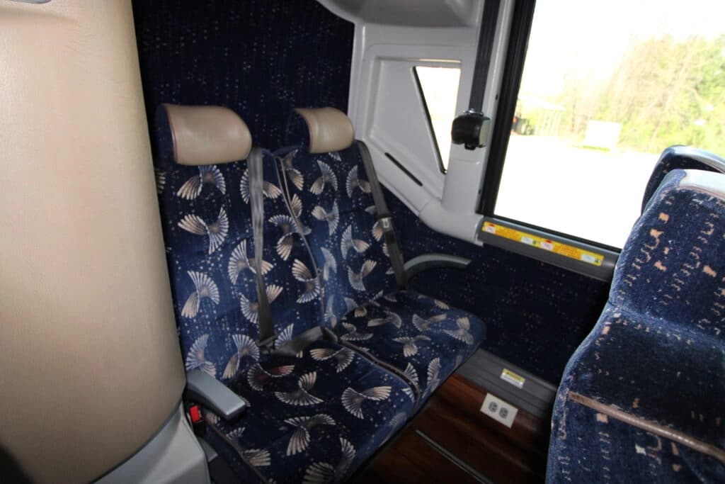 2013 MCI J4500 – VIP Coach - Image 15