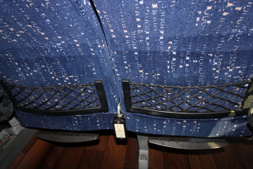 2013 MCI J4500 – VIP Coach - Image 19